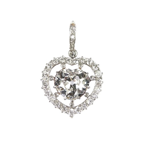 Early 20th century heart shaped diamond cluster pendant